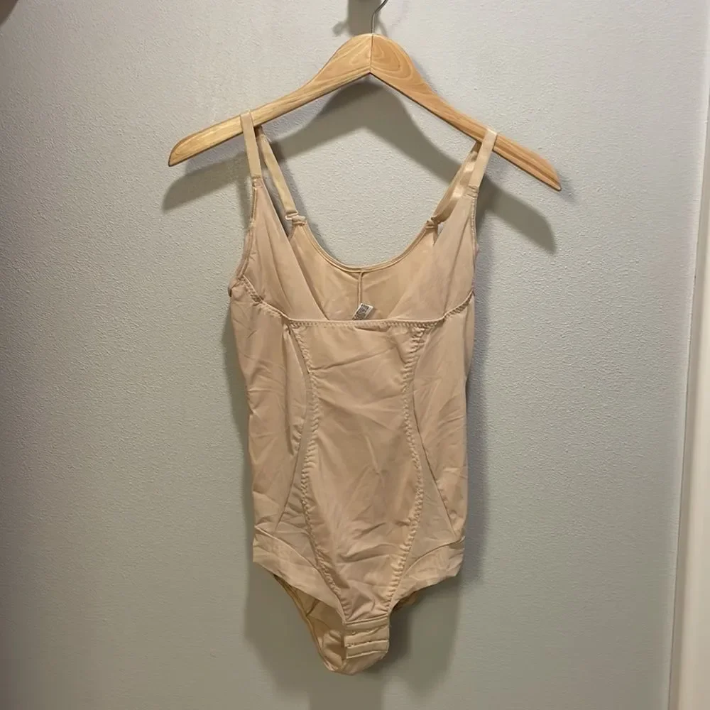 Maidenform woman’s nude